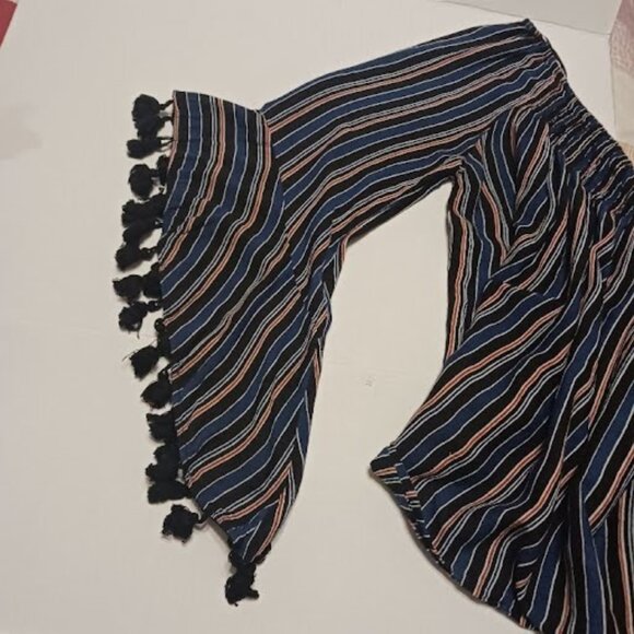 ROMEO & JULIET COUTURE Boho Striped Bell Sleeve with Tassels Blouse, Sz L, Used - Picture 7 of 11